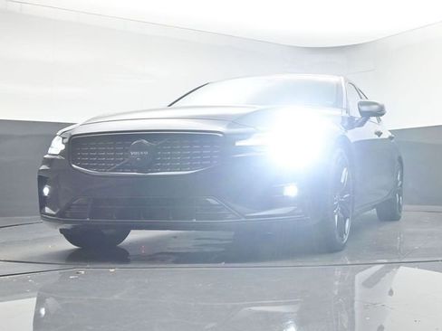 Used 2023 Volvo S60 B5 Plus w/ Climate Package image 37