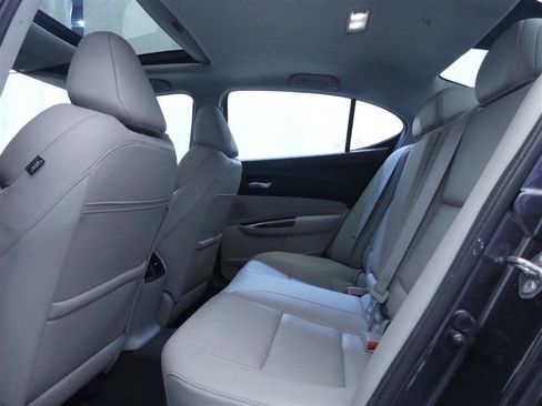 Used 2016 Acura TLX w/ Technology Package image 22