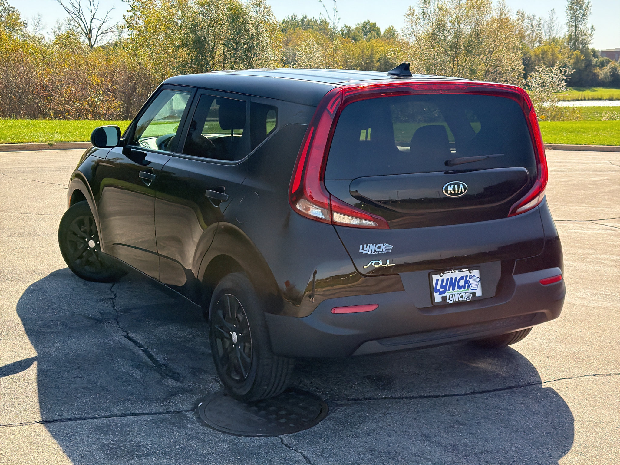 Used 2021 Kia Soul LX FWD image 2