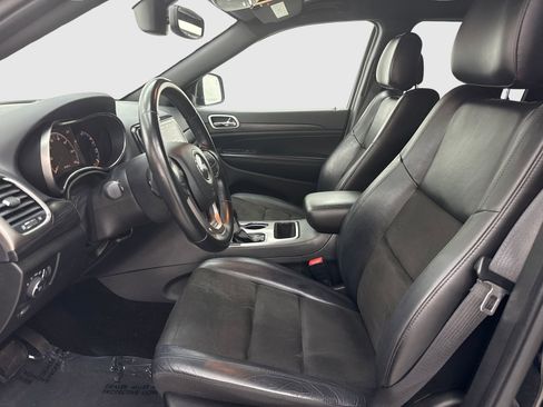 Used 2022 Jeep Grand Cherokee Laredo X RWD image 17