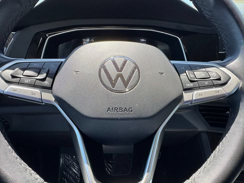 Used 2024 Volkswagen Jetta SE FWD image 23