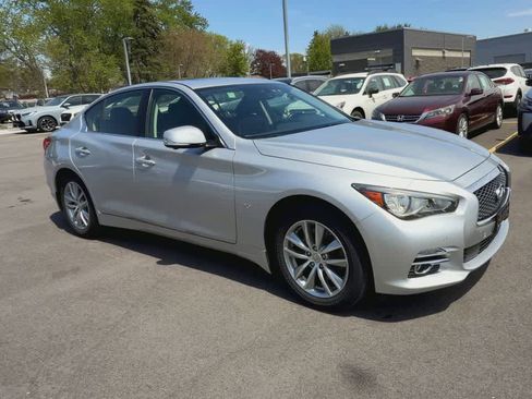 Used 2016 INFINITI Q50 Premium w/ Driver Assistance Package AWD/4WD image 2