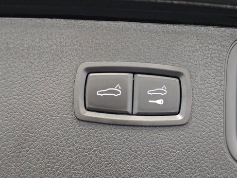 Certified 2024 Porsche Macan image 24