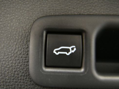 Used 2023 Toyota Highlander XLE AWD/4WD image 35
