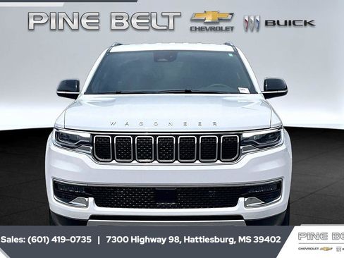 Used 2024 Jeep Wagoneer Series II w/ Flexible Seating Group AWD/4WD image 3