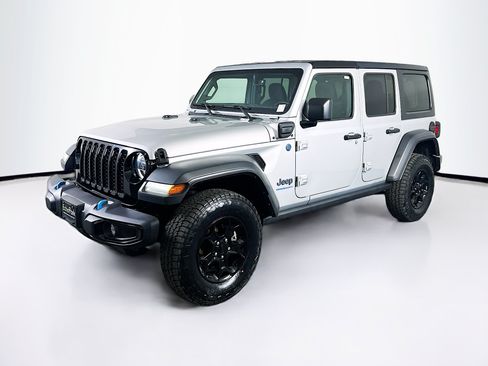 Used 2023 Jeep Wrangler Unlimited w/ Cold Weather Group AWD/4WD image 3