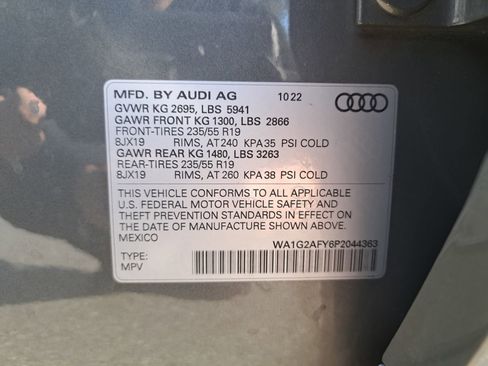 Used 2023 Audi Q5 e Premium w/ Convenience Package image 41