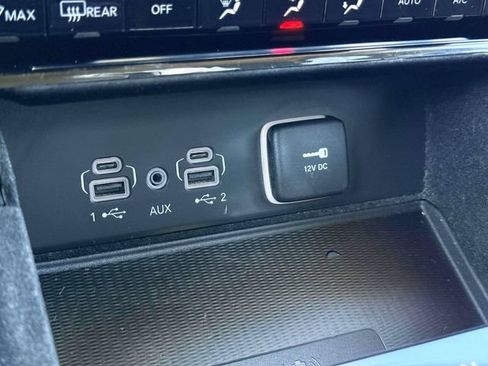 Used 2022 Jeep Grand Cherokee L Laredo w/ Luxury Tech Group I AWD/4WD image 31