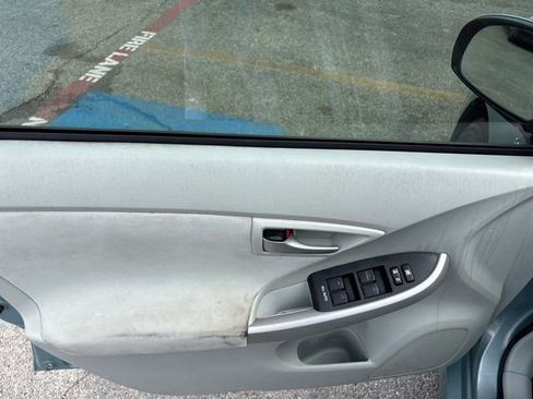 Used 2013 Toyota Prius Two image 15