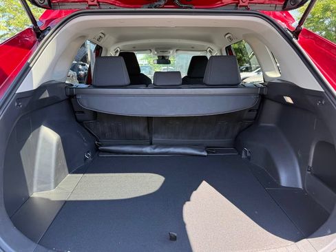 Used 2025 Toyota RAV4 LE AWD/4WD image 18