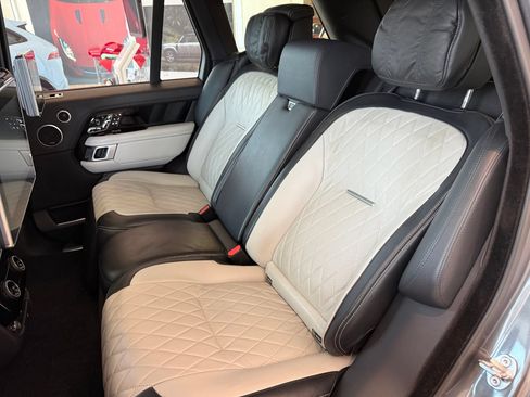 Used 2018 Land Rover Range Rover SV Autobiography Dynamic AWD/4WD image 28