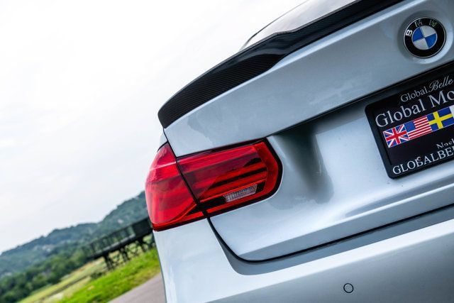 Used 2016 BMW M3 RWD image 9