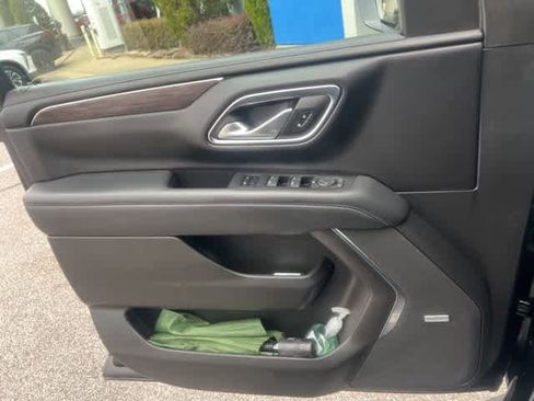 Used 2023 Chevrolet Tahoe LT image 5