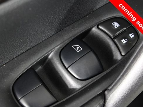 Certified 2019 Nissan Rogue Sport S image 19