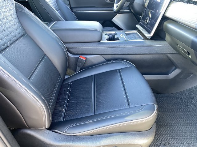 Used 2025 GMC Sierra EV Denali AWD/4WD image 16