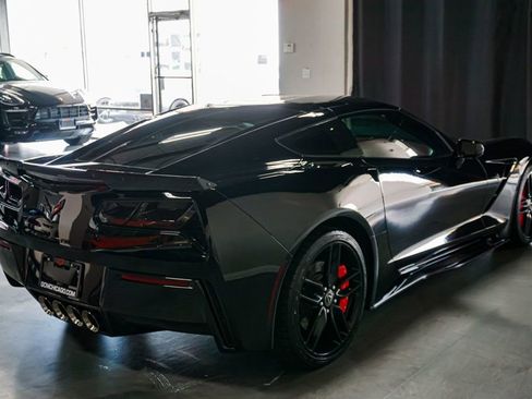 Used 2019 Chevrolet Corvette Stingray Coupe RWD image 7