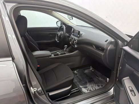 Used 2025 Nissan Sentra S FWD image 13