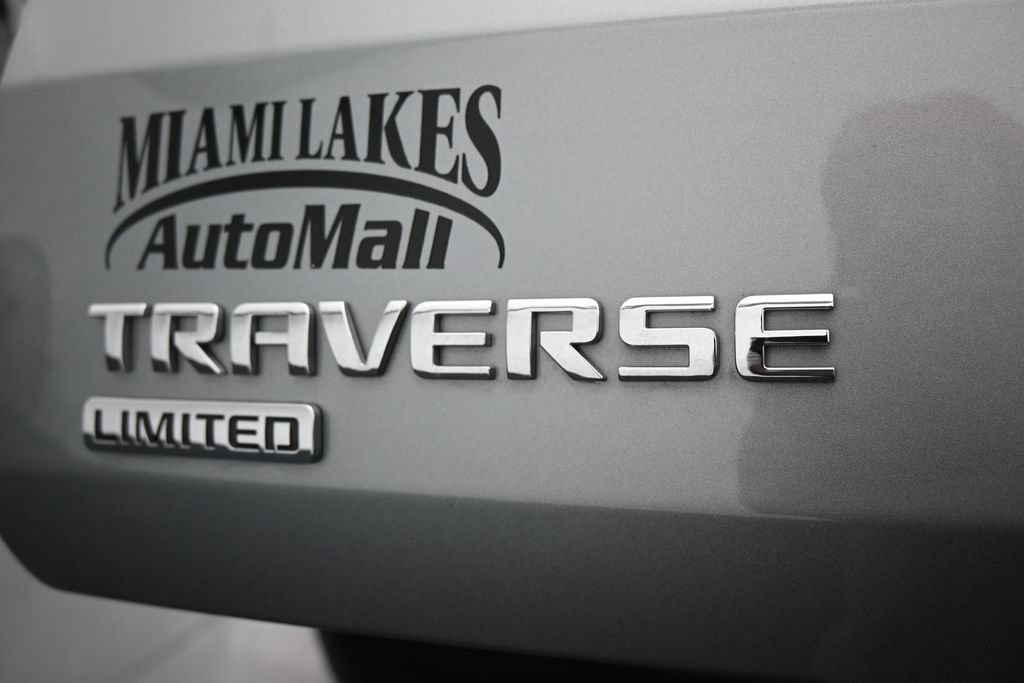 Used 2024 Chevrolet Traverse LS FWD image 35