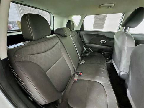 Used 2016 Kia Soul Base image 23
