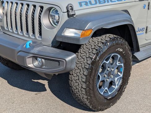 Used 2022 Jeep Wrangler Unlimited Rubicon 4xe w/ Cold Weather Group AWD/4WD image 9
