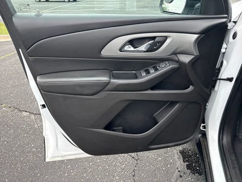 Certified 2021 Chevrolet Traverse LS image 13