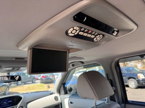 Used 2013 Honda Pilot Touring image 21