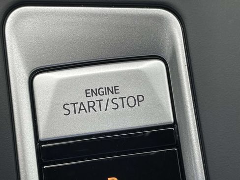 Certified 2026 Volkswagen Atlas SE FWD image 28