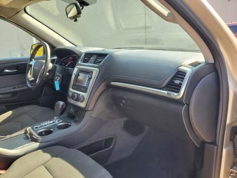 Used 2013 GMC Acadia SLE image 12