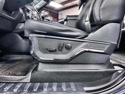 Used 2023 Ford F350 Lariat w/ Lariat Ultimate Package AWD/4WD image 12