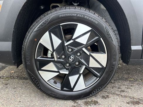 Used 2025 Hyundai Kona SEL image 25
