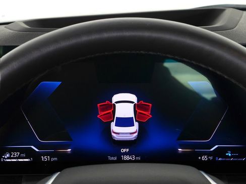 Certified 2023 BMW 330e w/ Premium Package image 28