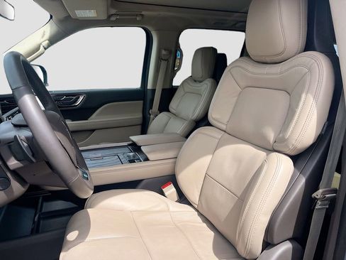 Used 2024 Lincoln Navigator Reserve AWD/4WD image 22