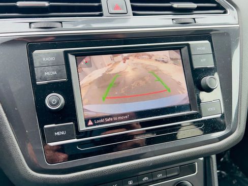 Used 2020 Volkswagen Tiguan S w/ 3rd Row Seat Package image 28