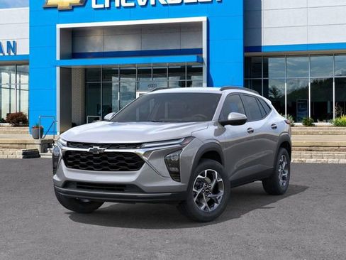 New 2026 Chevrolet Trax LT w/ Driver Confidence Package image 6