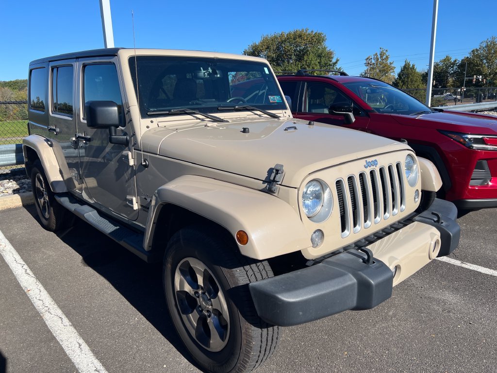 Used 2016 Jeep Wrangler Unlimited Sahara w/ Connectivity Group AWD/4WD image 2