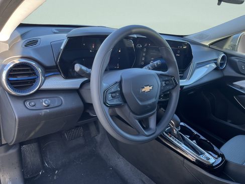 New 2026 Chevrolet Trax LT image 14