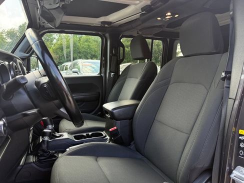 Used 2020 Jeep Wrangler Unlimited Sport AWD/4WD image 9