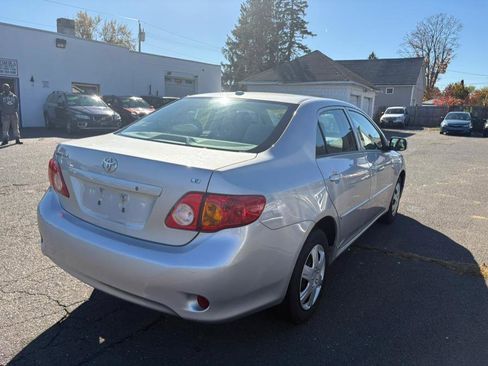 Used 2010 Toyota Corolla LE image 4