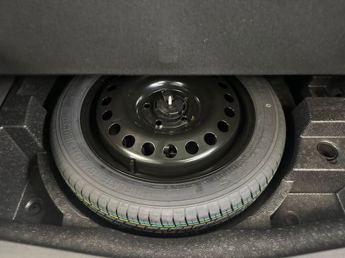 Certified 2023 Buick Envision Preferred w/ Sport Touring Package image 26