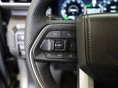 Used 2025 Toyota Tacoma Limited AWD/4WD image 17