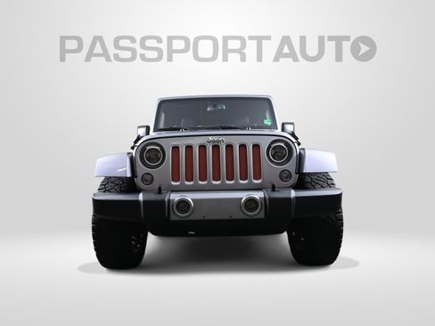Used 2016 Jeep Wrangler Unlimited Sahara image 2