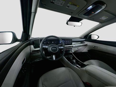 Used 2025 Hyundai Tucson SEL FWD image 18