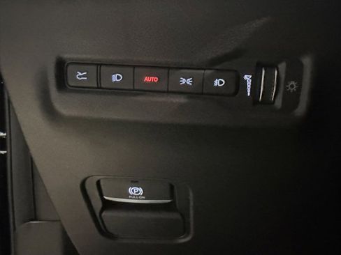 Used 2025 Jeep Wagoneer S Limited image 25