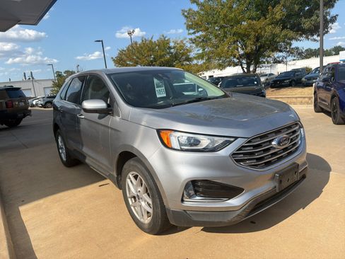 Used 2022 Ford Edge SEL AWD/4WD image 2