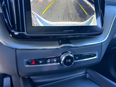 New 2026 Volvo XC60 B5 Ultra w/ Protection Package Premier image 18
