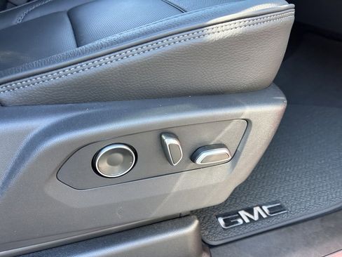 New 2026 GMC Yukon Denali w/ Sun & Power Step Package image 53