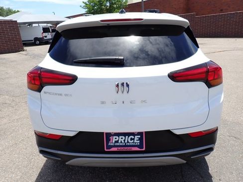 Used 2024 Buick Encore GX Preferred w/ Comfort Package FWD image 3