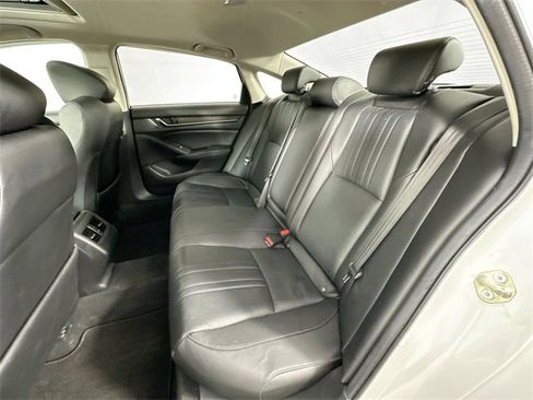 Used 2019 Honda Accord Touring image 26