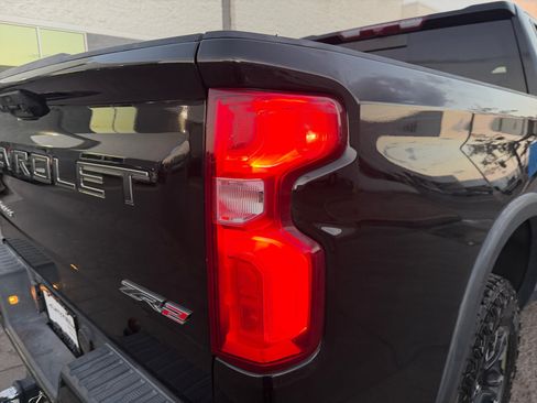 Used 2024 Chevrolet Silverado 1500 ZR2 AWD/4WD image 28