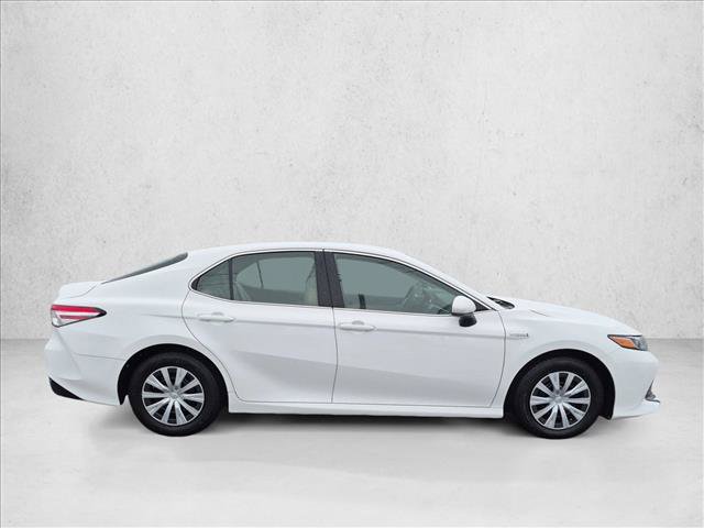 Used 2018 Toyota Camry LE FWD image 4
